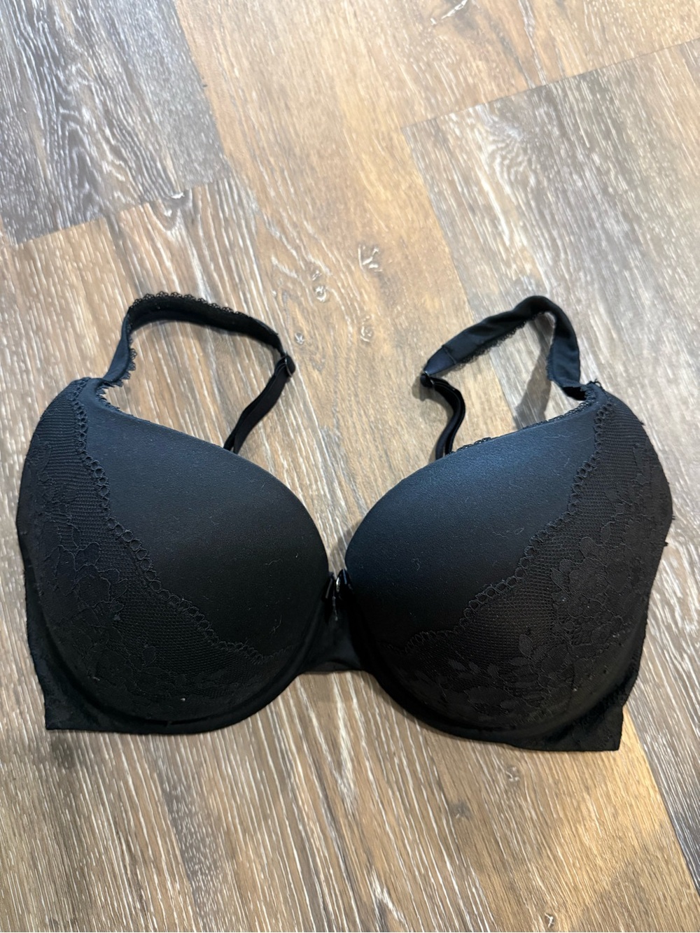 Victoria's Secret Black Lace T-Shirt Bra
